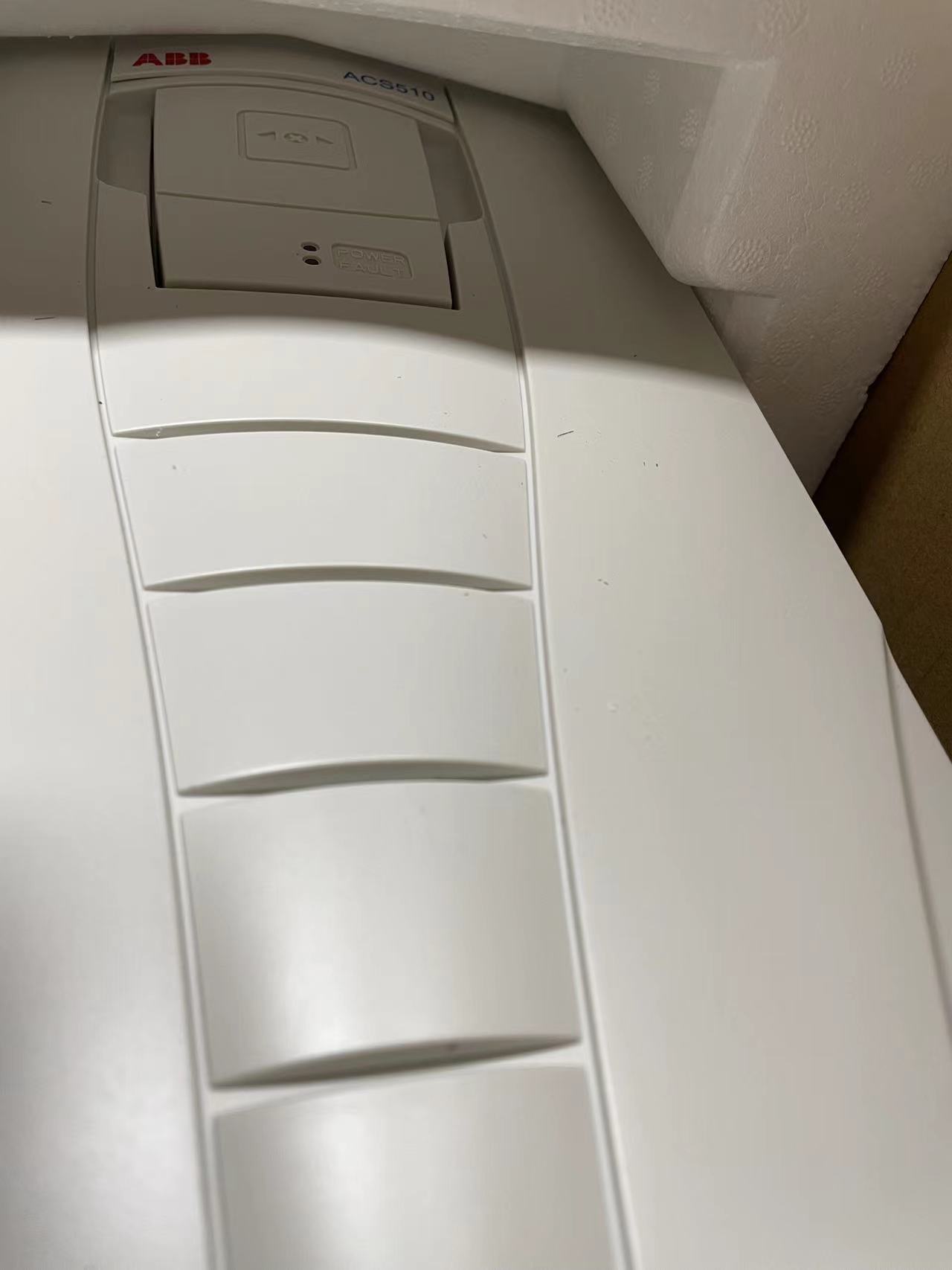 İngilizce paneli ile ACS510-01-038A-4